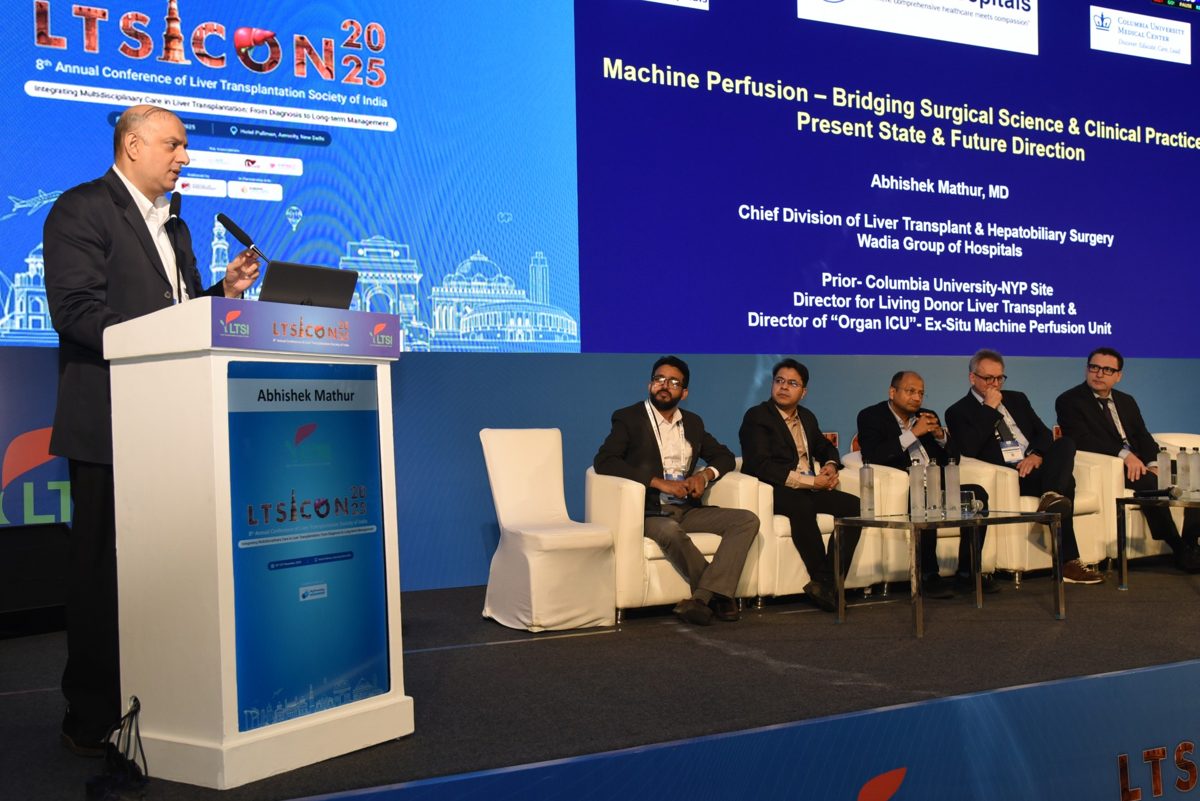 Dr. Mohanka presenting on machine perfusion at LTSICON 2025